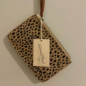 Universal Thread Wallet